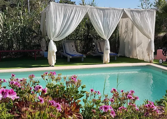 Romance Valdareina, Piscine Chauffee, Benagil-carvoeiro 아파트 카르보에이루